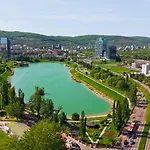 Harmony With Free Parking 브라티슬라바